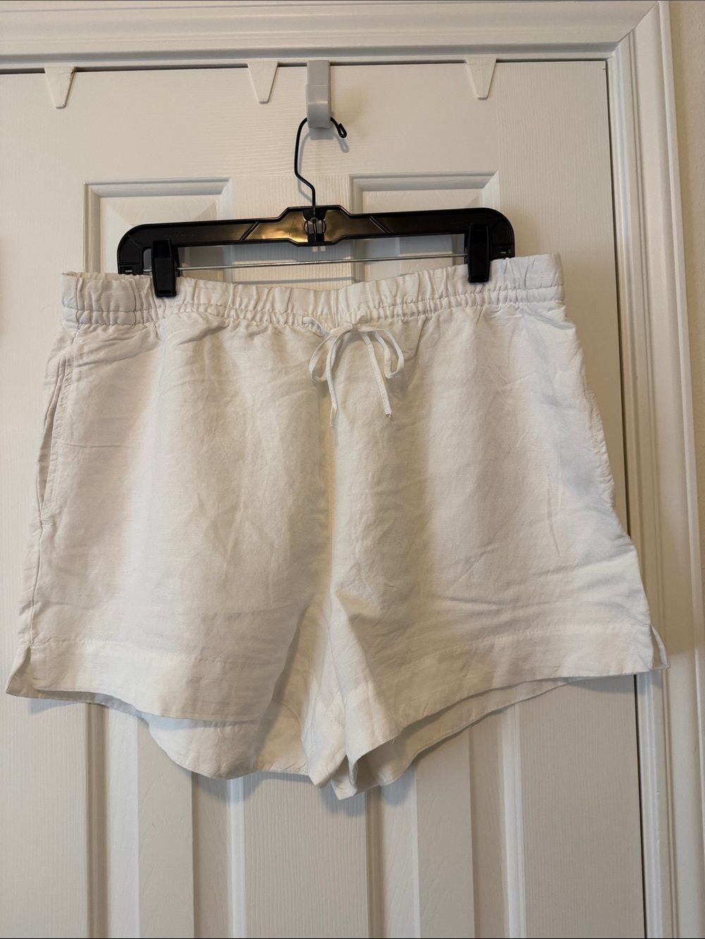 H&M White Athletic Drawstring Shorts